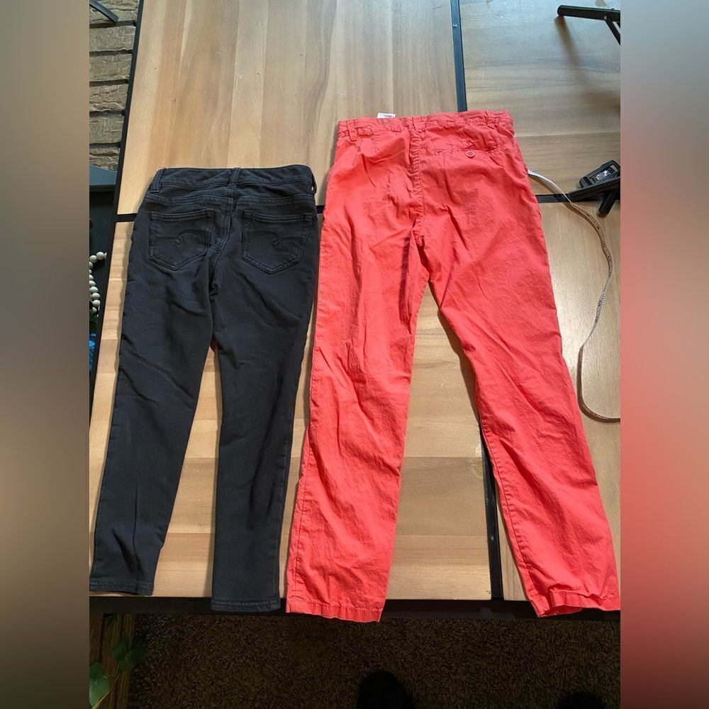 Two kids bottom size 7 - Picture 2 of 4